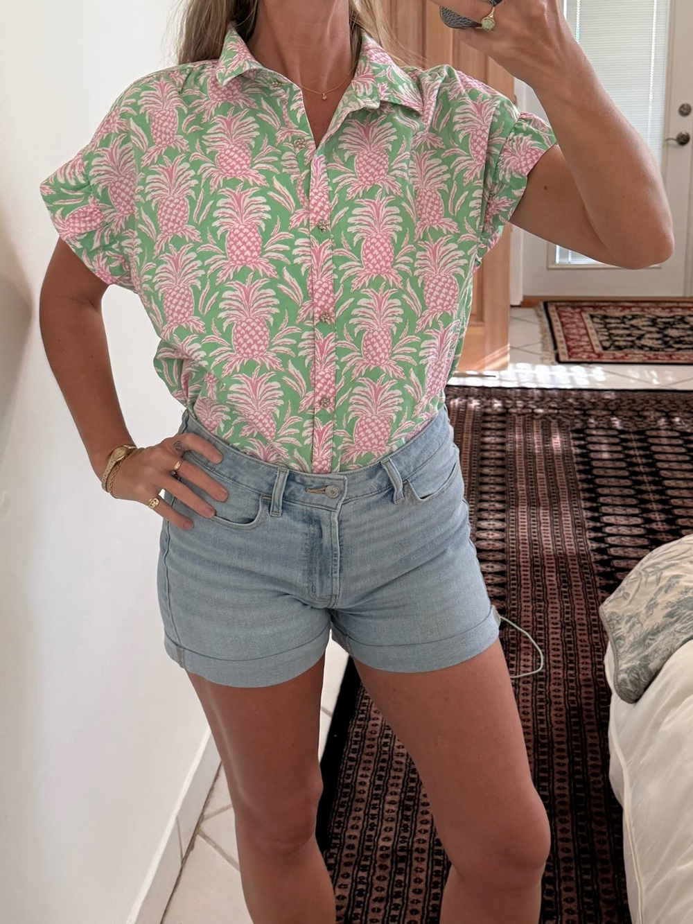 crown & ivy L Pink Pineapple, flowy green top with fun sleeves.